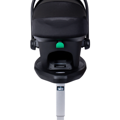 Rückansicht der MOON Babyschale LOLA auf der 360° IQ-Isofix Base mit geschlossenem Sonnenverdeck